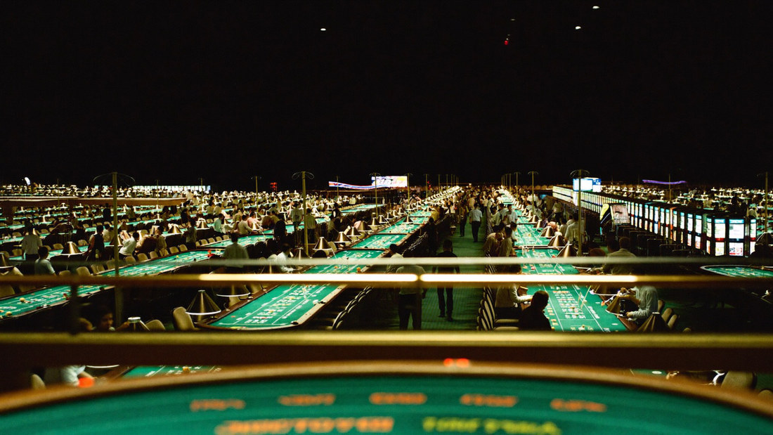 Walk the Starbucks88 Online Casino Floor From RM20